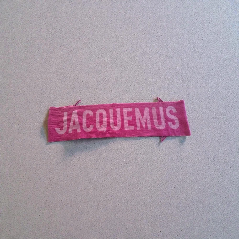 The Jacquemus scarf - Picture 1 of 6